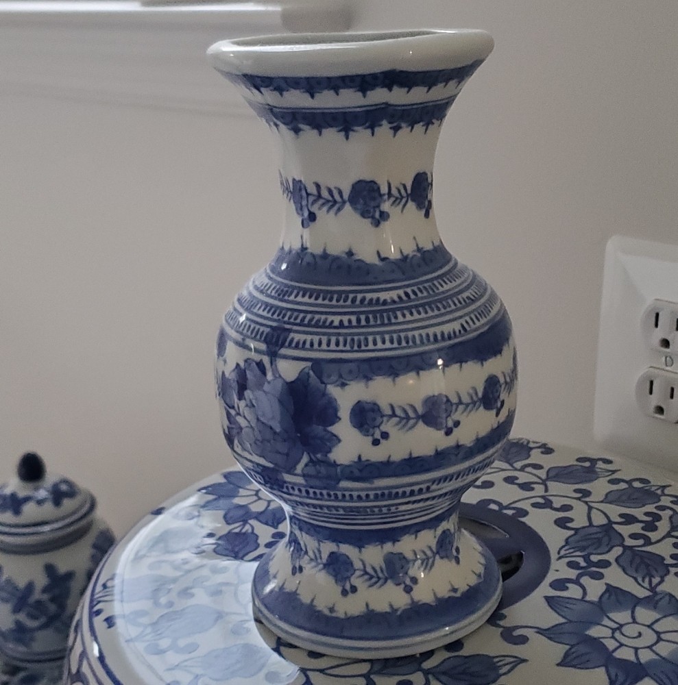 Blue and white chinoiserie style vase